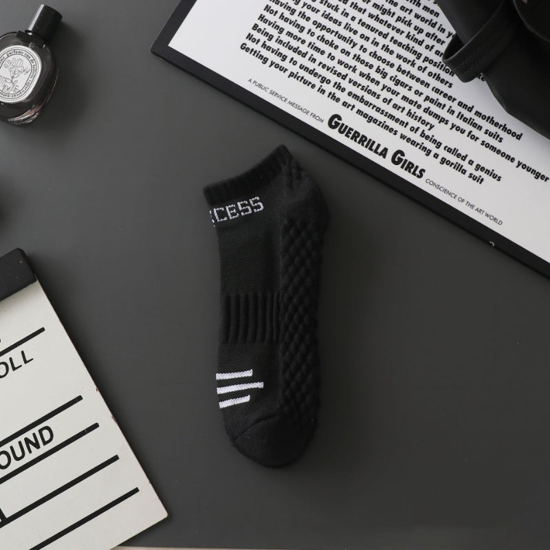 Sports Socks With A Towel-like Sole For Superior Sweat Absorption And Breathability