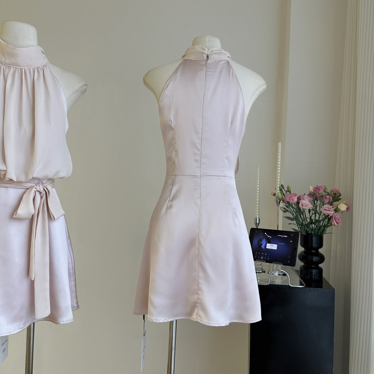 Fashion-forward Look Of A Smooth Satin Patchwork Workwear Halter Dress